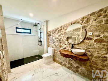 Moradia T2 para Venda em Vila de Punhe