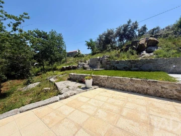 Moradia T2 para Venda em Vila de Punhe
