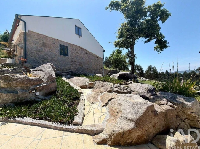 Moradia T2 para Venda em Vila de Punhe Foto 3