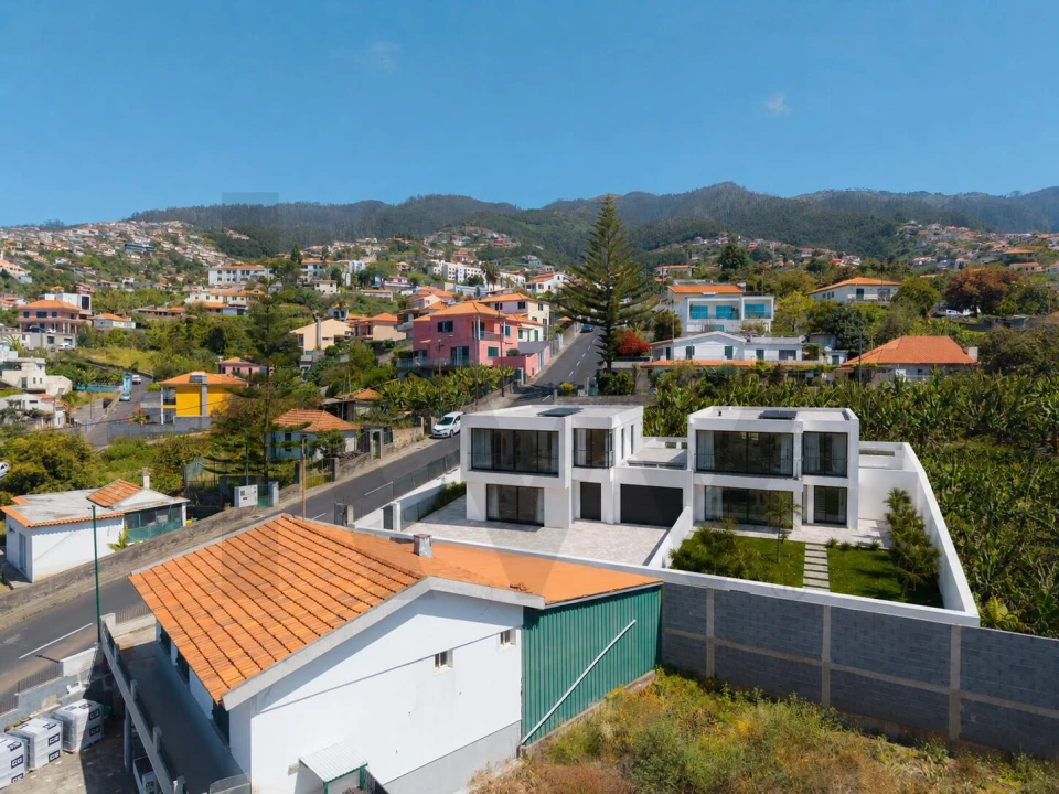 Moradia T3 para Venda em São Roque Foto 17