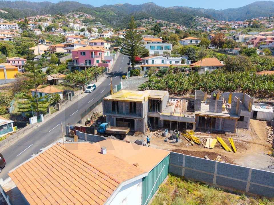 Moradia T3 para Venda em São Roque Foto 1