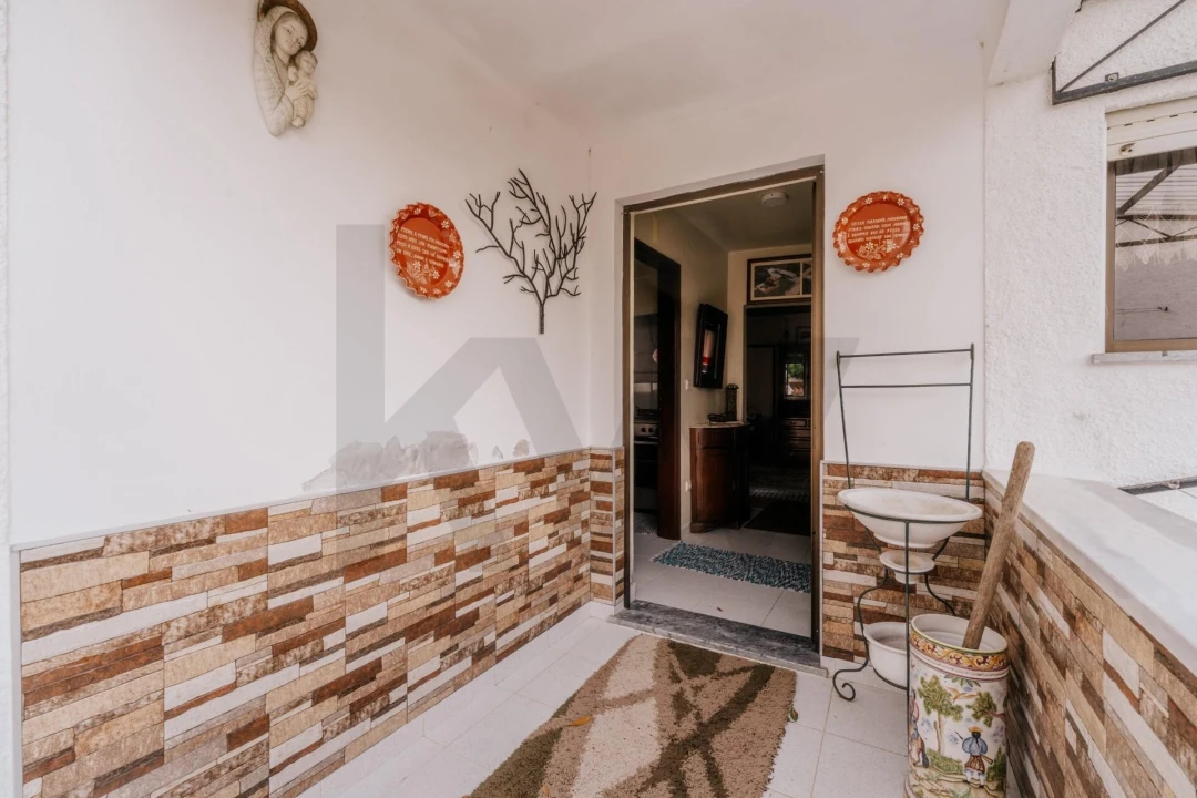 Moradia T3 para Venda em Lavegadas Foto 4