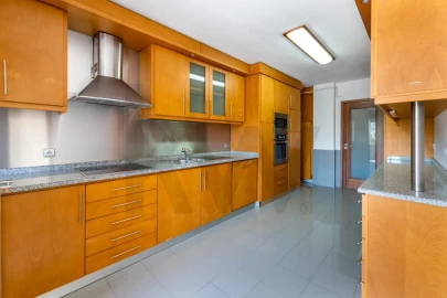 Apartamento T3 para Venda em Peso da Régua e Godim