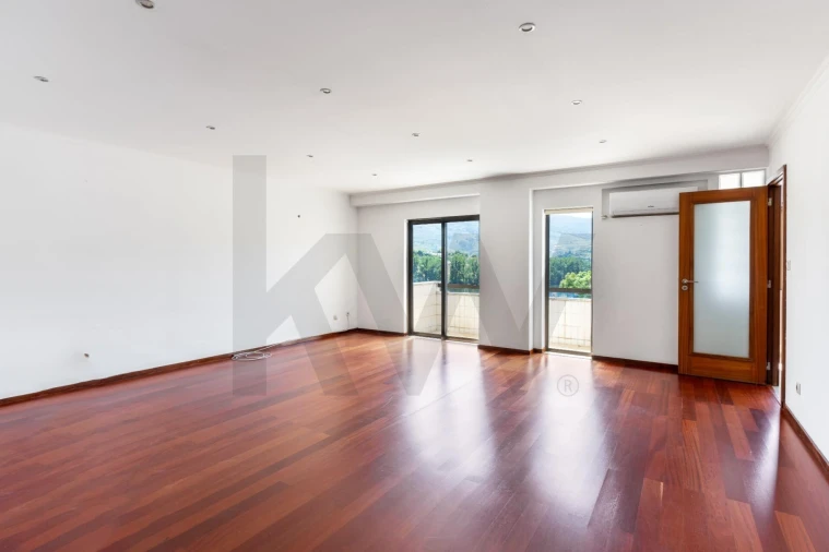 Apartamento T3 para Venda em Peso da Régua e Godim Foto 2