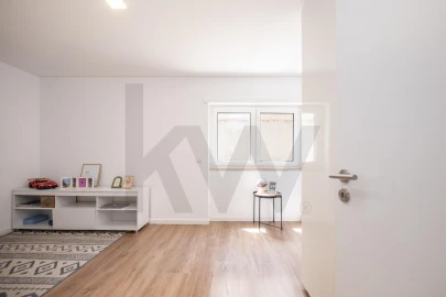 Apartamento T4 para Venda em Eiras e São Paulo de Frades