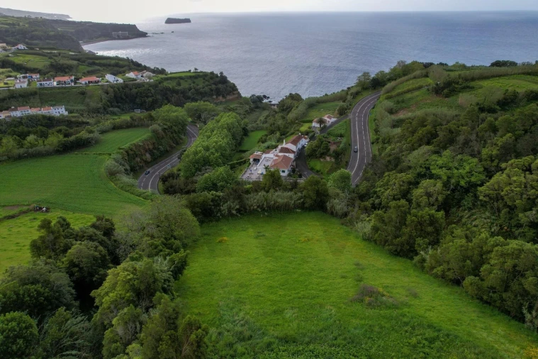 Terreno para Venda em Ribeira Chã Foto 3