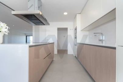 Apartamento T5 para Venda em Carnaxide e Queijas
