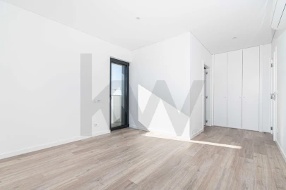 Apartamento T5 para Venda em Carnaxide e Queijas