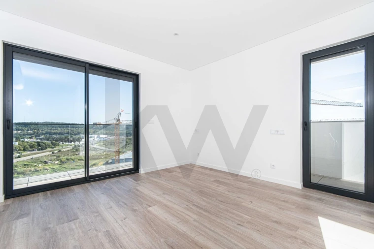 Apartamento T5 para Venda em Carnaxide e Queijas Foto 25