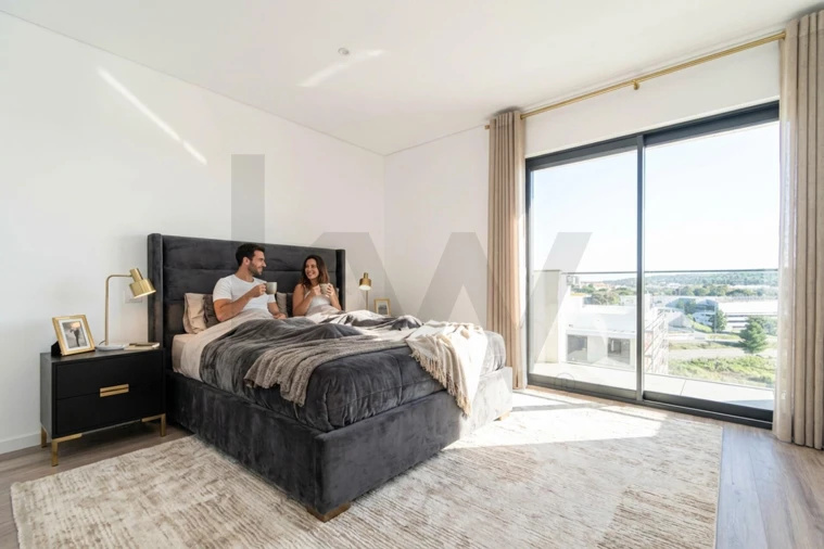 Apartamento T5 para Venda em Carnaxide e Queijas Foto 14