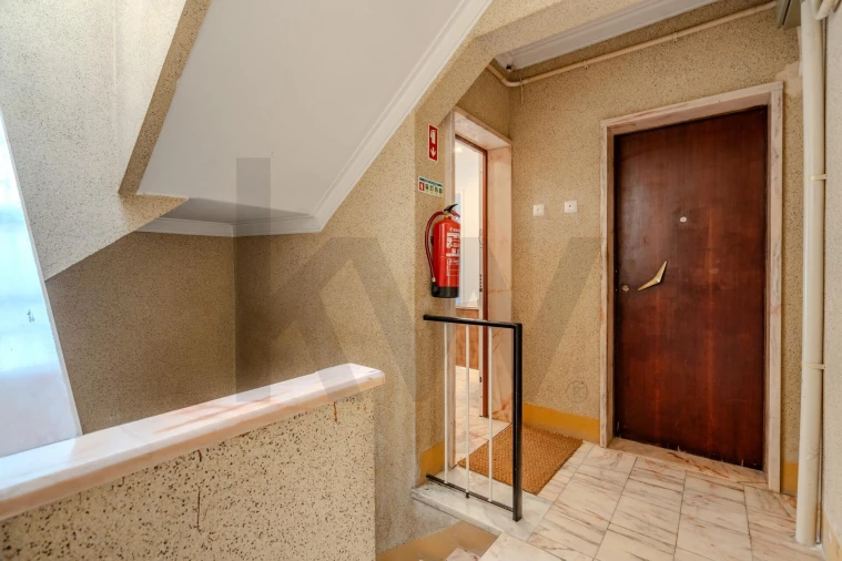 Apartamento T1 para Venda em Parque das Nações Foto 26