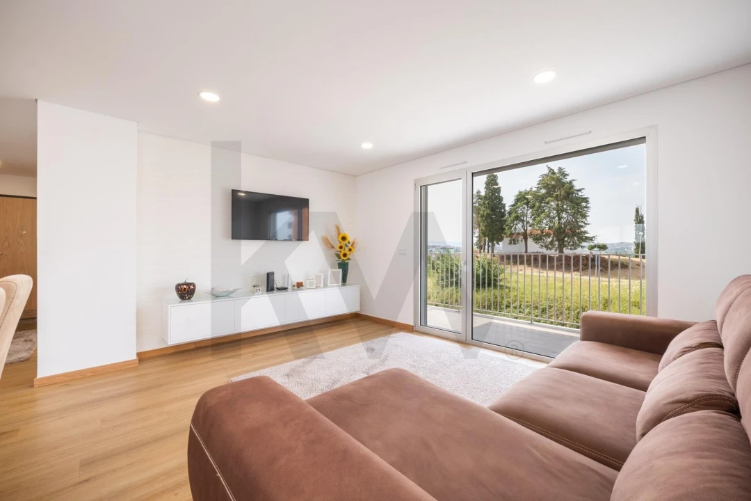 Apartamento T3 para Venda em São Martinho do Bispo e Ribeira de Frades Foto 2
