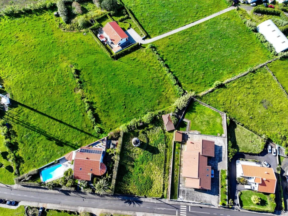 Moradia T2 para Venda em Vila do Porto Foto 3