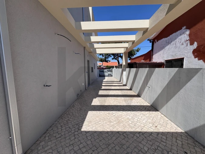 Moradia T3 para Venda em Fernao Ferro Foto 28