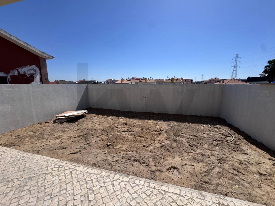 Moradia T3 para Venda em Fernao Ferro Foto 26