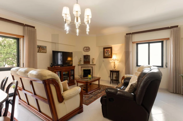 Apartamento T2 para Venda em Póvoa de Santa Iria e Forte da Casa Foto 6