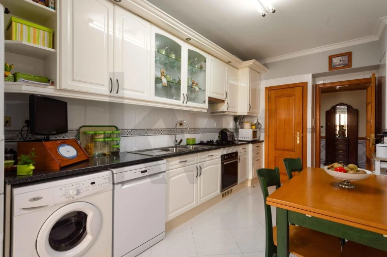 Apartamento T2 para Venda em Póvoa de Santa Iria e Forte da Casa Foto 10