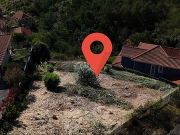 Terreno para Venda em Camacha