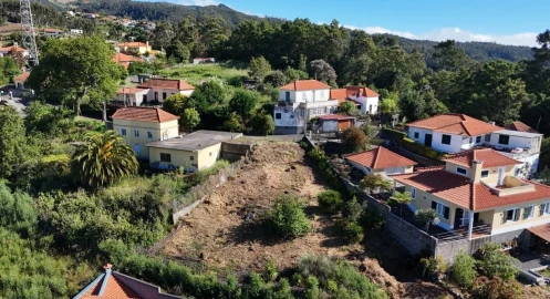 Terreno para Venda em Camacha