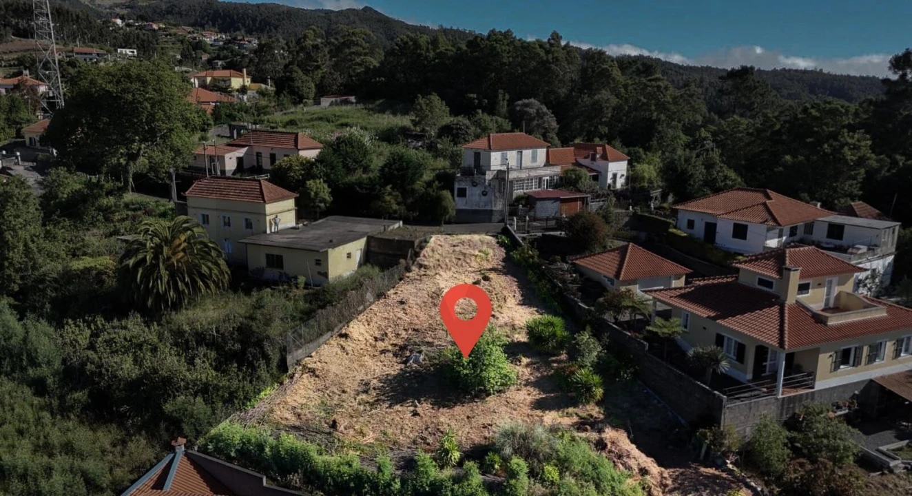 Terreno para Venda em Camacha Foto 3