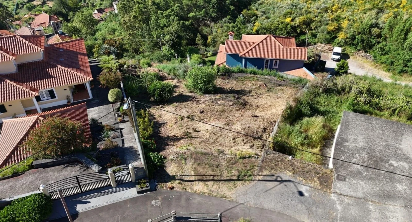 Terreno para Venda em Camacha Foto 5