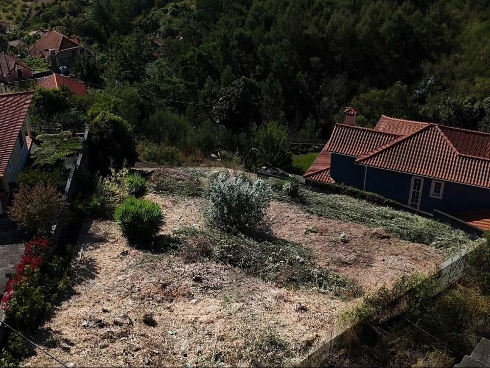 Terreno para Venda em Camacha Foto 2