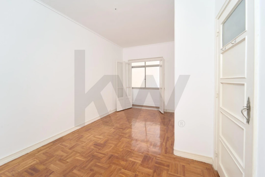 Apartamento T2 para Arrendamento em Alvalade Foto 19