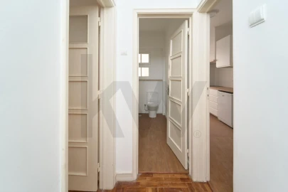 Apartamento T2 para Arrendamento em Alvalade