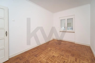Apartamento T2 para Arrendamento em Alvalade