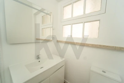 Apartamento T2 para Arrendamento em Alvalade