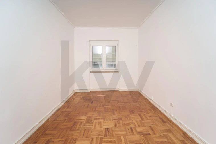 Apartamento T2 para Arrendamento em Alvalade Foto 4