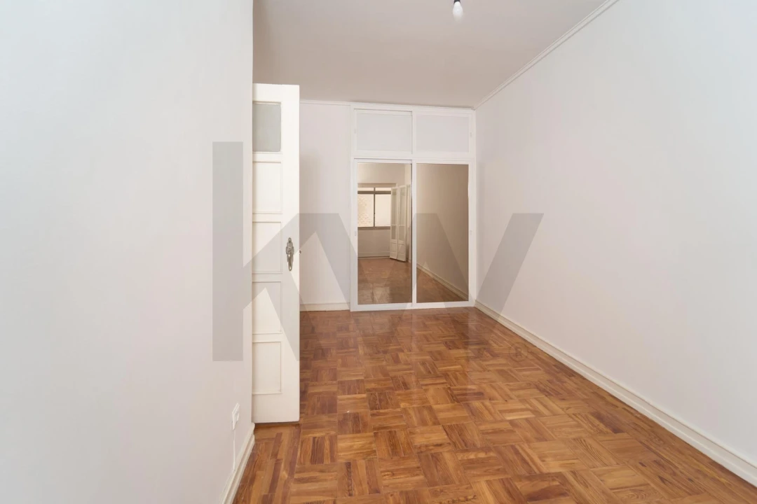 Apartamento T2 para Arrendamento em Alvalade Foto 18
