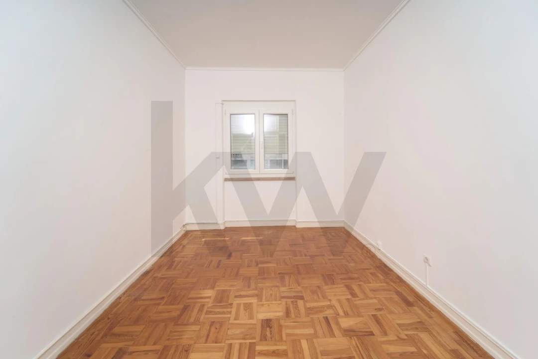 Apartamento T2 para Arrendamento em Alvalade Foto 4