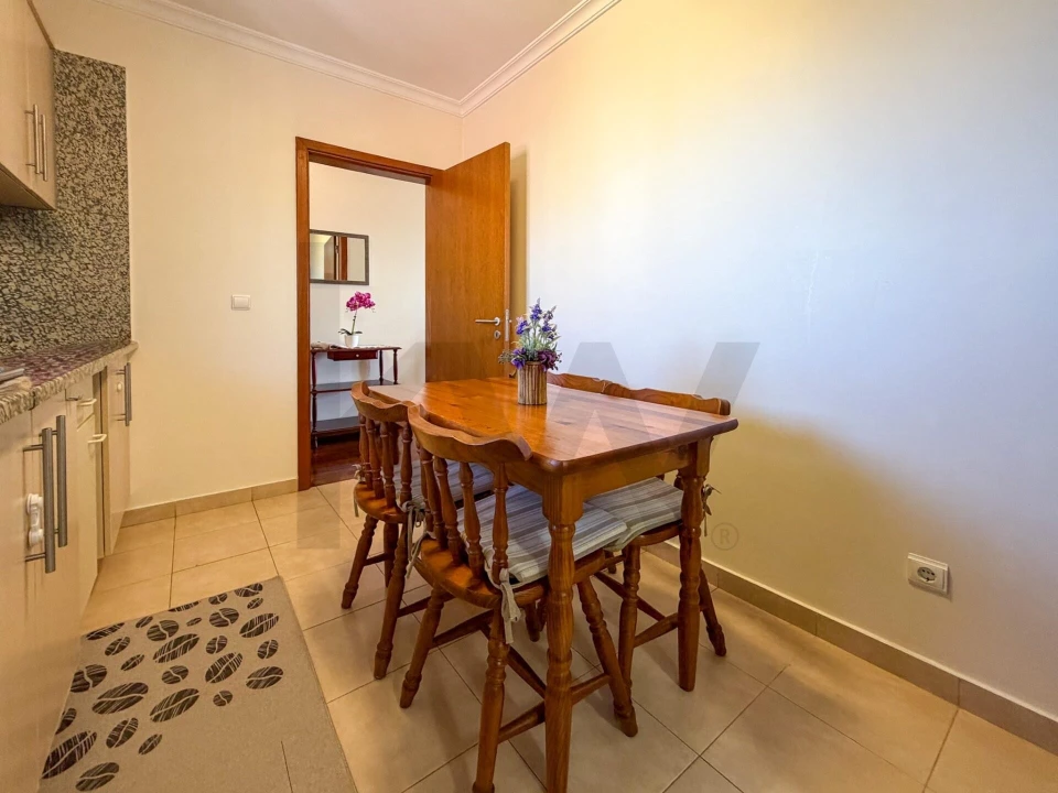 Apartamento T1 para Venda em Caniço Foto 8