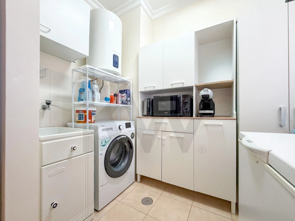 Apartamento T1 para Venda em Caniço Foto 11