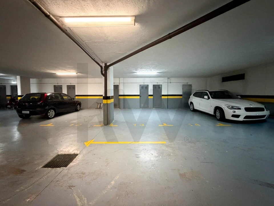 Apartamento T1 para Venda em Caniço Foto 24