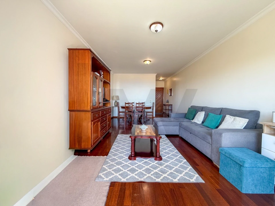 Apartamento T1 para Venda em Caniço Foto 4