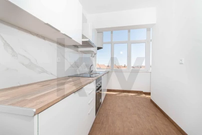 Apartamento T2 para Arrendamento em Amora