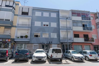 Apartamento T2 para Arrendamento em Amora
