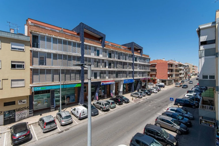 Apartamento T2 para Arrendamento em Amora Foto 21