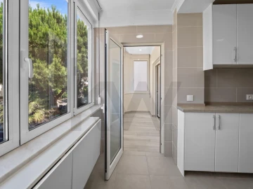 Apartamento T2 para Arrendamento em Carcavelos e Parede