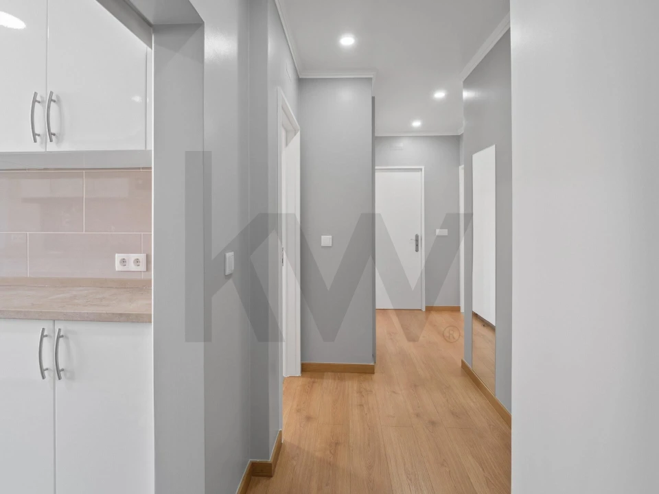 Apartamento T2 para Arrendamento em Carcavelos e Parede Foto 9