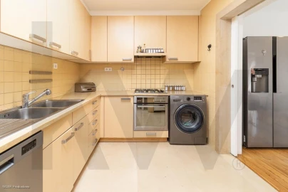 Apartamento T3 para Venda em Misericórdia