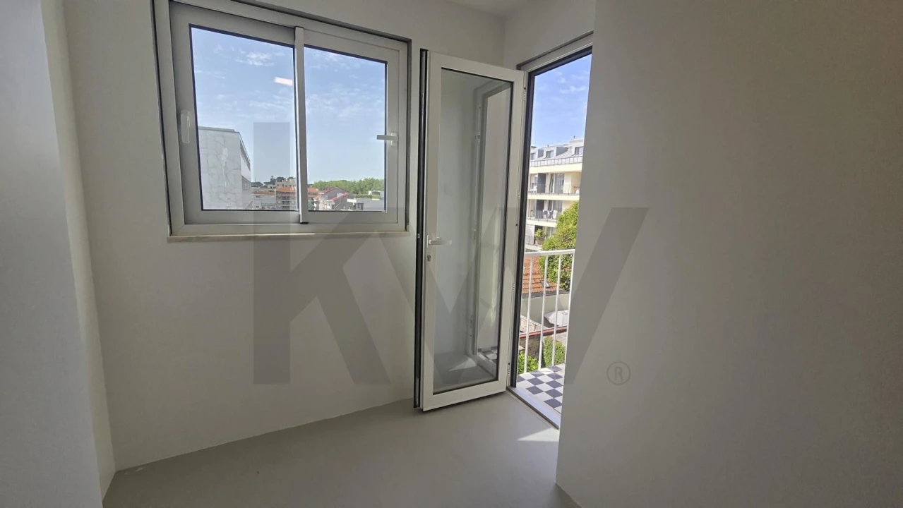 Apartamento T3 para Arrendamento em Aldoar, Foz do Douro e Nevogilde Foto 9