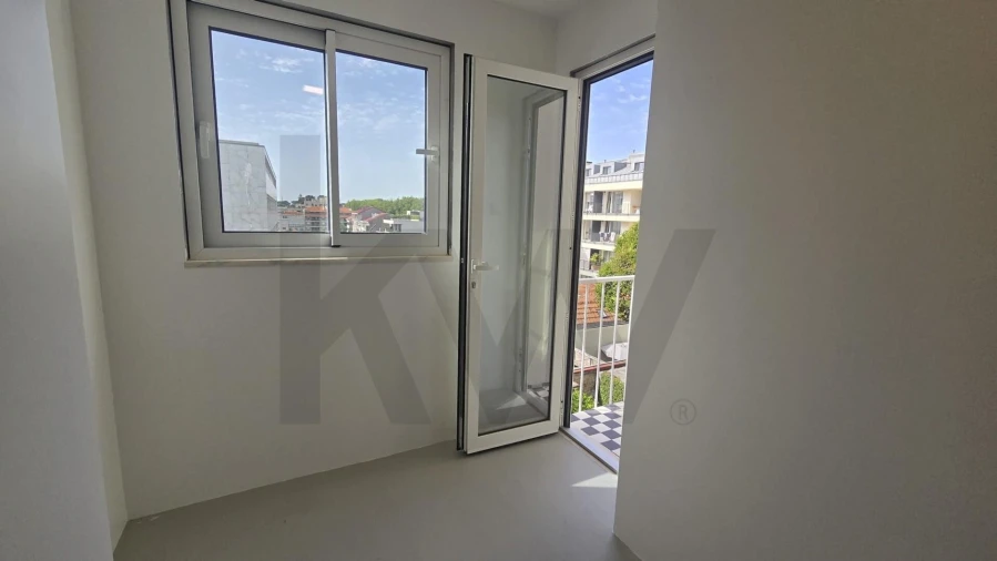 Apartamento T3 para Arrendamento em Aldoar, Foz do Douro e Nevogilde Foto 9