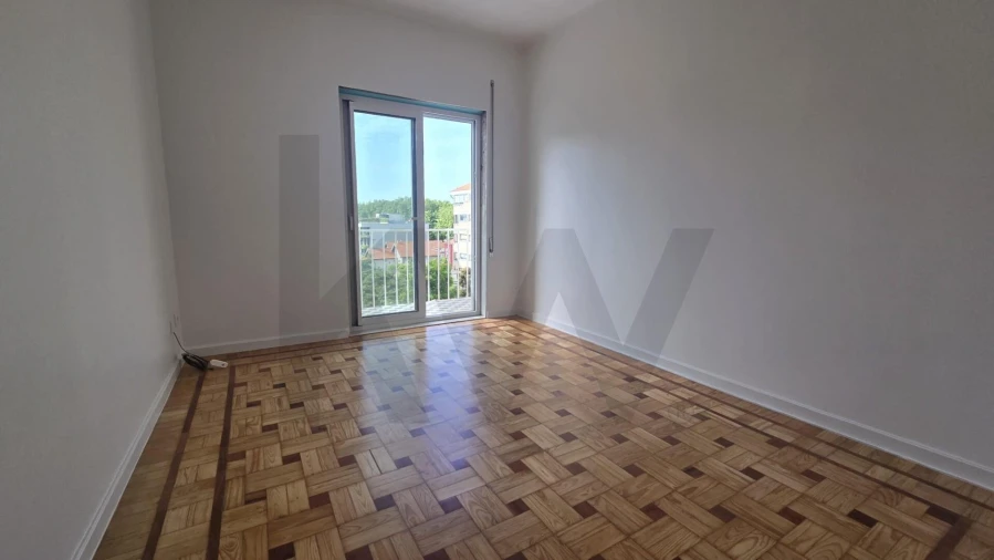 Apartamento T3 para Arrendamento em Aldoar, Foz do Douro e Nevogilde Foto 15