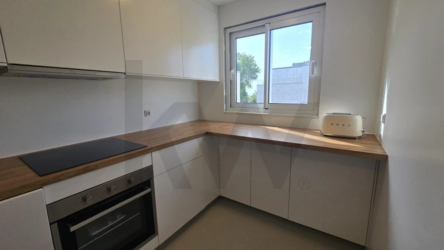 Apartamento T3 para Arrendamento em Aldoar, Foz do Douro e Nevogilde Foto 6
