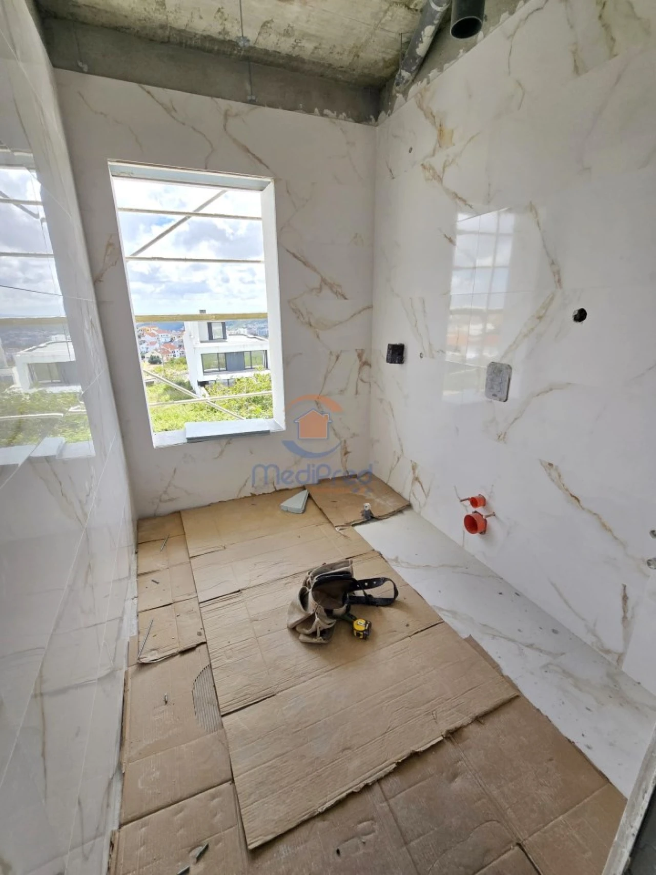 Moradia T5 para Venda em Pontinha e Famões Foto 4