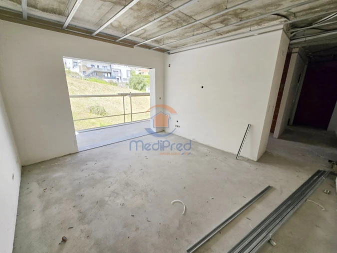 Moradia T5 para Venda em Pontinha e Famões Foto 5