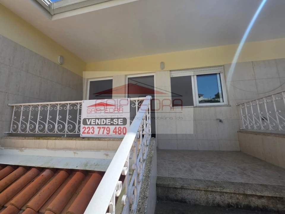 Apartamento T2 para Venda em Abragão Foto 2